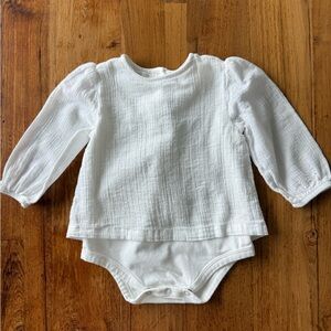 Zara white muslin baby bodysuit